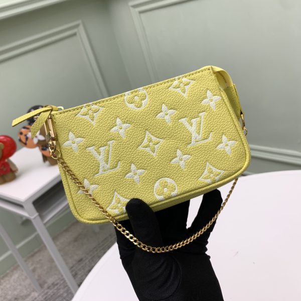 Louis Vuitton Mother's Day special Mini Pochette Accessoires Clutch - Image 2