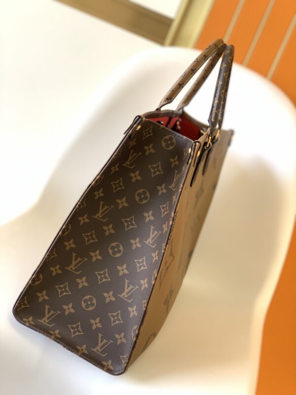 Louis Vuitton Onthego Large Handbag - Image 5