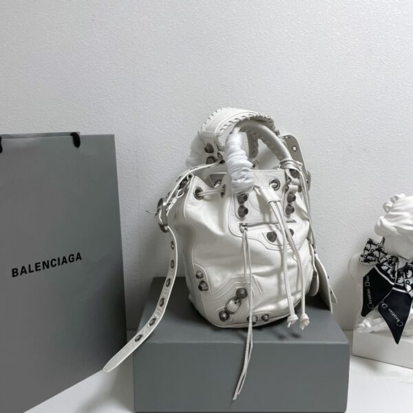 Balenciaga Le Cagole Large Bucket Bag - White - Image 5